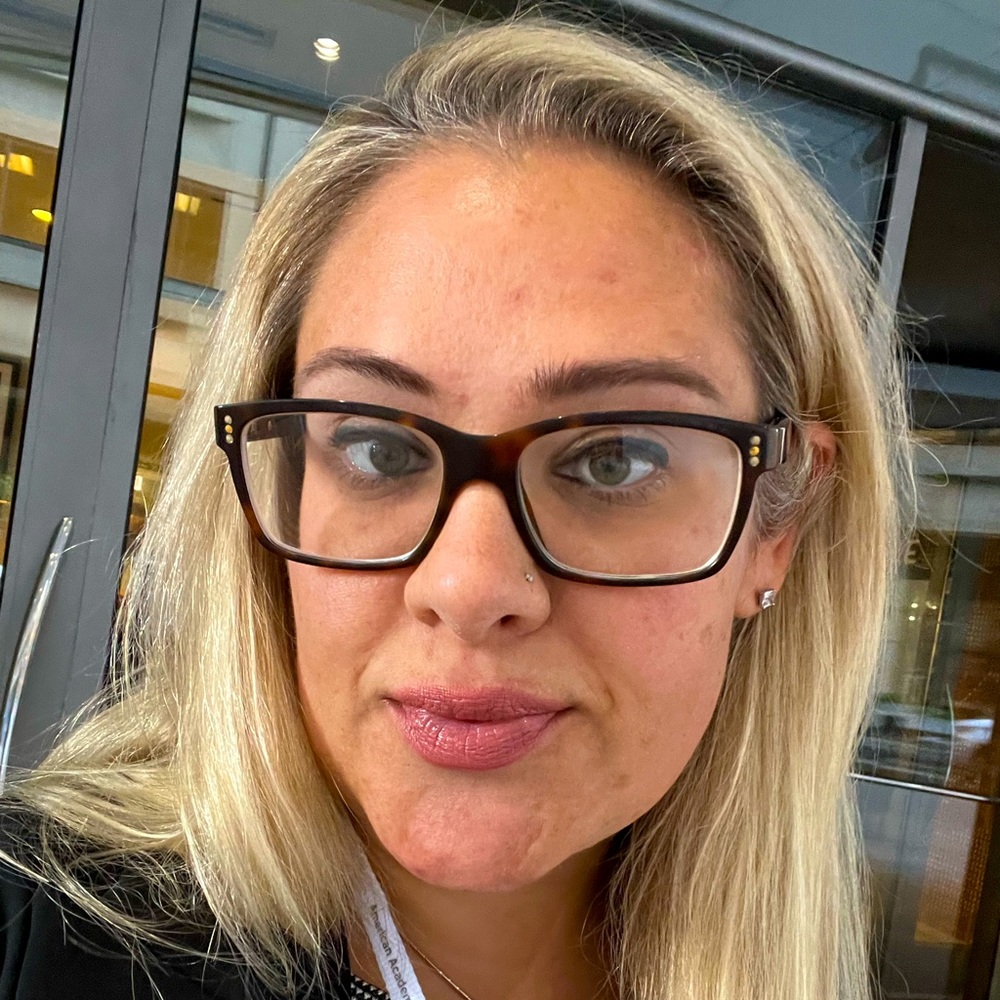 Meet your Posher, Ayla